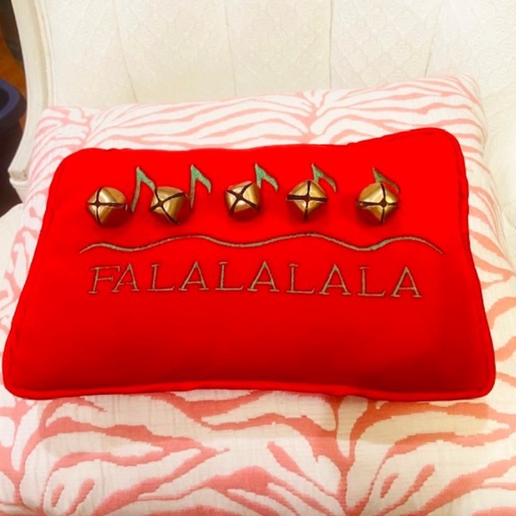 O9-Small Embroidered Christmas Pillow with Jingle Bell Musical Notes - Picture 1 of 6